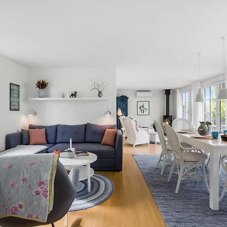 Feriehus 3 Bedroom Amazing In